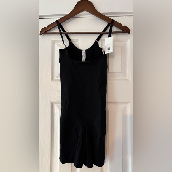 SPANX Black Open Bust Mid Thigh Shapewear Size Small NWT - Picture 4 of 8